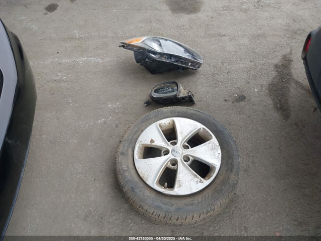 KNDJN2A21F7766644 KIA Soul