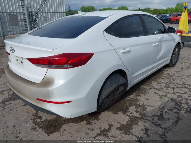 5NPD84LF3JH328521 Hyundai ELANTRA SEL