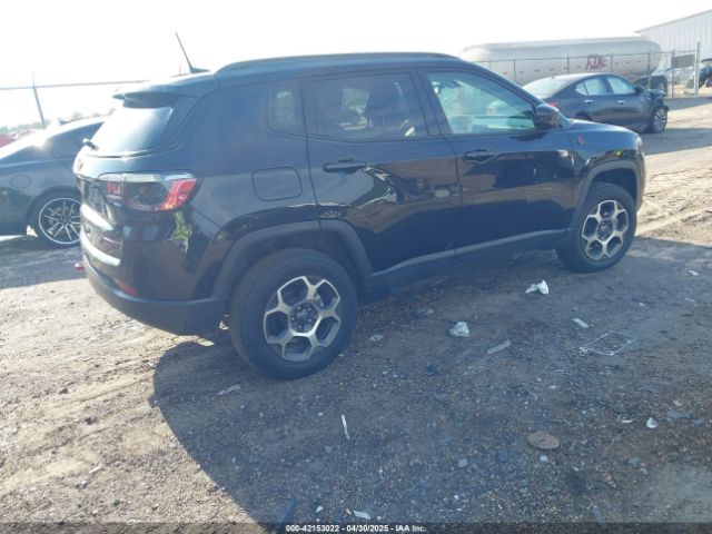3C4NJDDB8NT226237 Jeep Compass Trailhawk 4x4