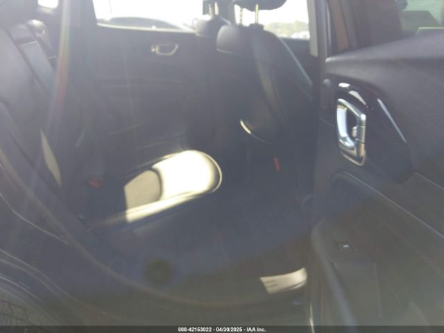 3C4NJDDB8NT226237 Jeep Compass Trailhawk 4x4