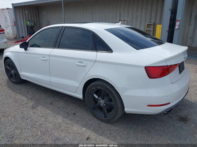2016 AUDI A3 WAUA7GFF3G1001942 Photo 2