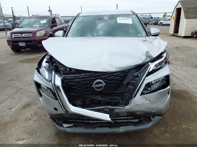 JN8BT3BAXPW418861 Nissan Rogue Sv Fwd