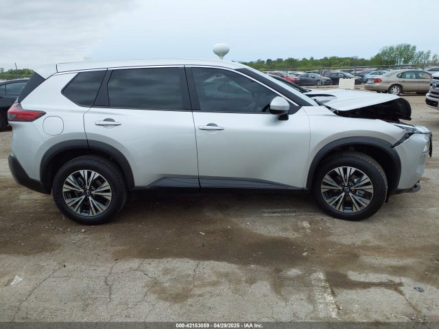 JN8BT3BAXPW418861 Nissan Rogue Sv Fwd