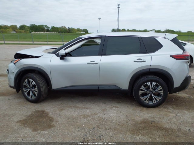 JN8BT3BAXPW418861 Nissan Rogue Sv Fwd