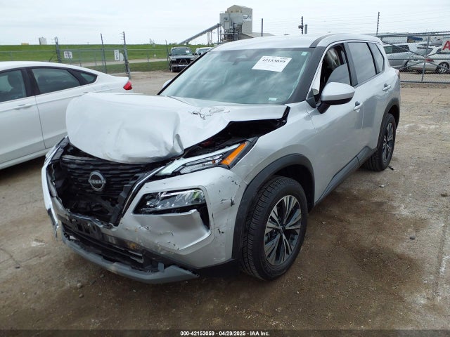 JN8BT3BAXPW418861 Nissan Rogue Sv Fwd
