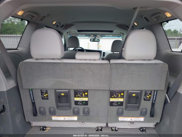 5TDYK3DCXGS697249 Toyota Sienna Xle 8 Passenger