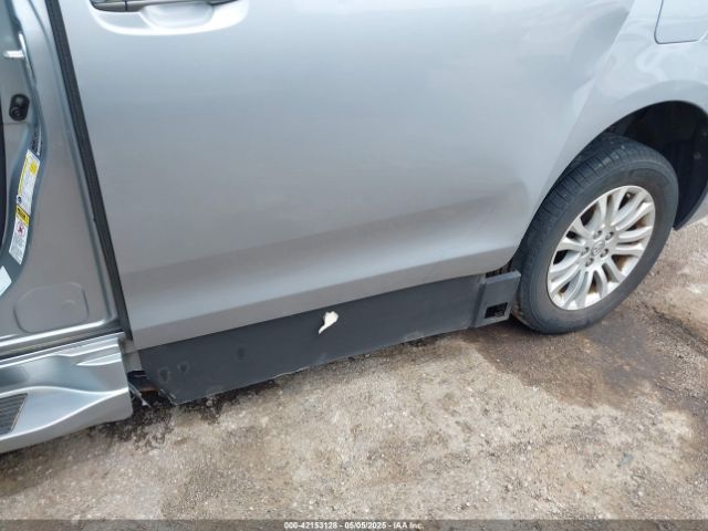 5TDYK3DCXGS697249 Toyota Sienna Xle 8 Passenger