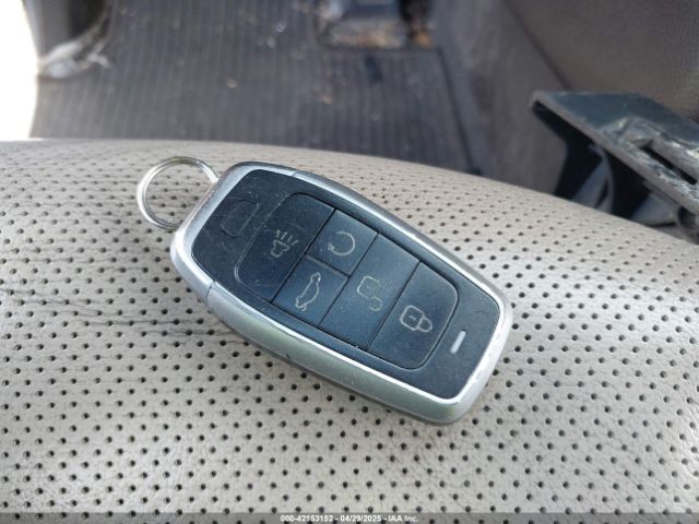 5NMZUDLB1HH016476 Hyundai Santa Fe Sport 2.4l