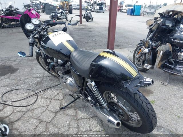 2015 TRIUMPH MOTORCYCLE THRUXTON SMT920K1XFT664290 Photo 2