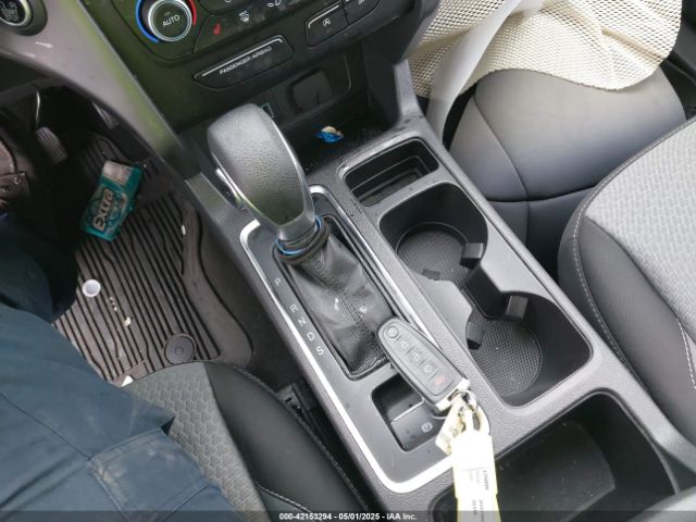 1FMCU0GD1KUB81935 Ford ESCAPE SE