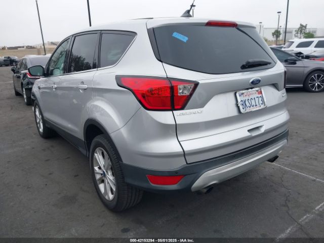 1FMCU0GD1KUB81935 Ford ESCAPE SE