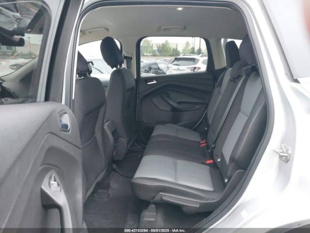 1FMCU0GD1KUB81935 Ford ESCAPE SE