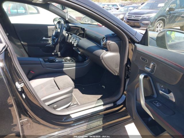2023 MERCEDES-BENZ CLA 250 COUPE W1K5J4HB1PN408672 Photo 4