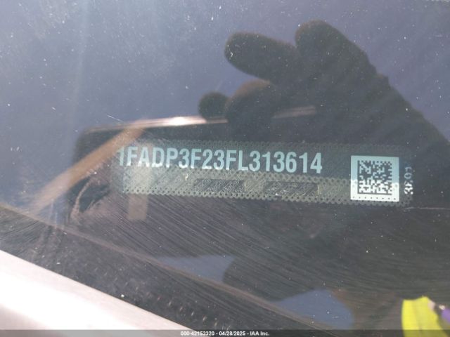 1FADP3F23FL313614 Ford FOCUS SE