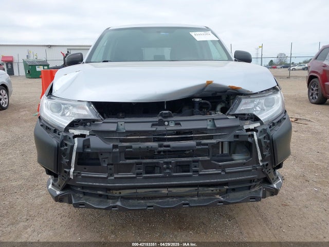JA4AZ2A36HZ064804 Mitsubishi Outlander Es
