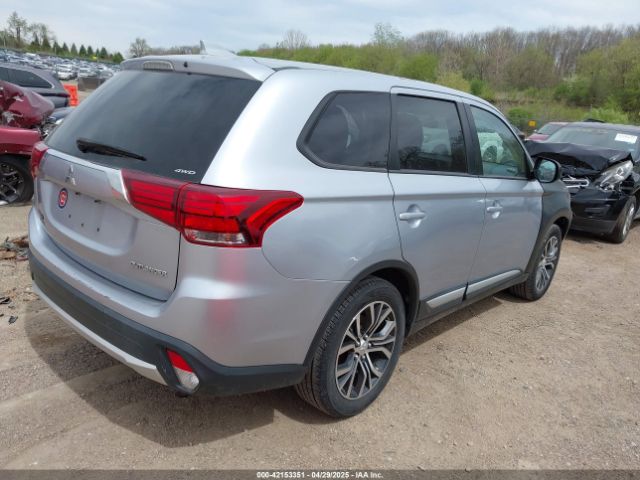 2017 MITSUBISHI OUTLANDER JA4AZ2A36HZ064804 Photo 3
