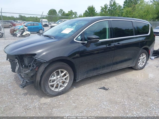 Chrysler Pacifica Touring L 2024 2C4RC1BG3RR171990 Image 2
