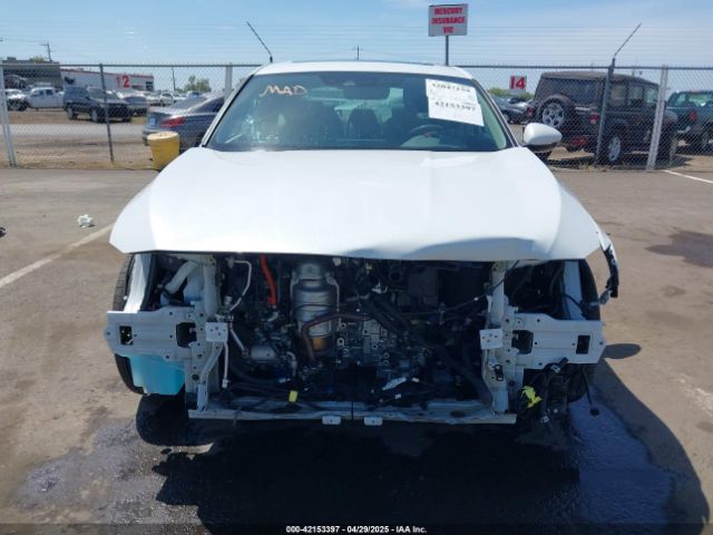 1HGCV3F98LA000043 Honda Accord Hybrid Touring