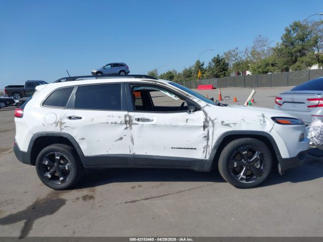 1C4PJMCB7JD602016 Jeep Cherokee Latitude 4x4