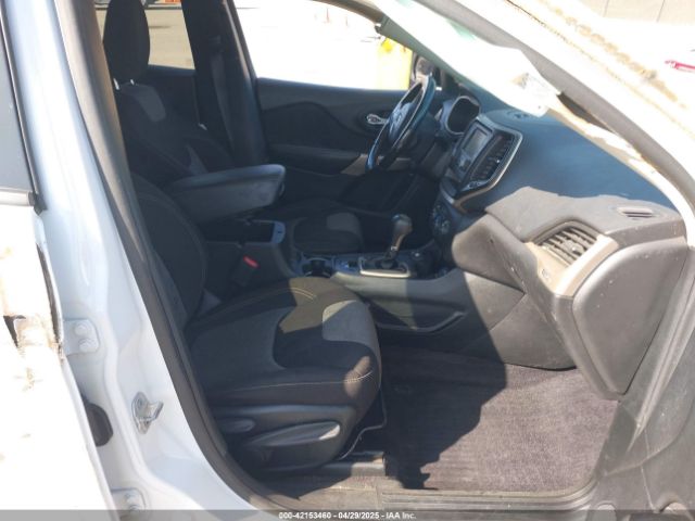 1C4PJMCB7JD602016 Jeep Cherokee Latitude 4x4