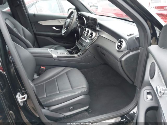 W1N0G8DBXNG110745 Mercedes-Benz Glc 300 Suv