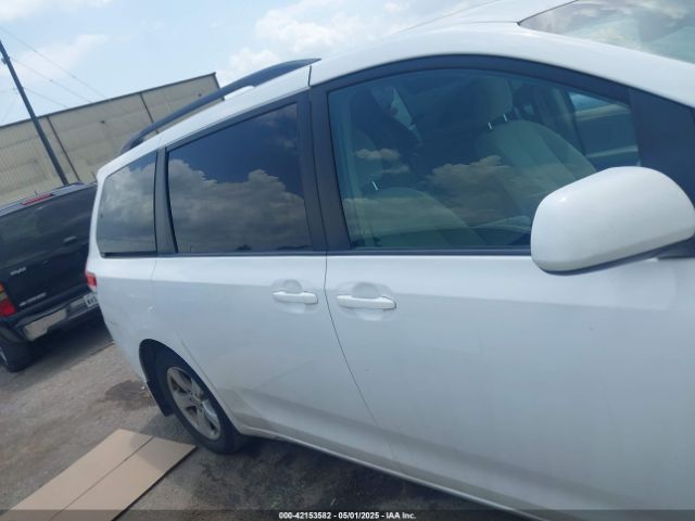 5TDKK3DC0ES525654 Toyota Sienna Le V6 8 Passenger