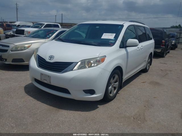 5TDKK3DC0ES525654 Toyota Sienna Le V6 8 Passenger