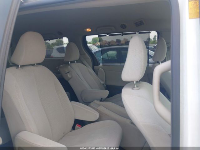 5TDKK3DC0ES525654 Toyota Sienna Le V6 8 Passenger