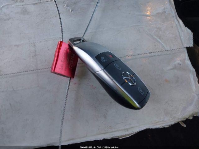WDD3G4FB4KW001165 Mercedes-Benz A 220 4matic