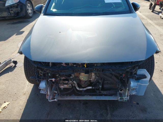 WDD3G4FB4KW001165 Mercedes-Benz A 220 4matic
