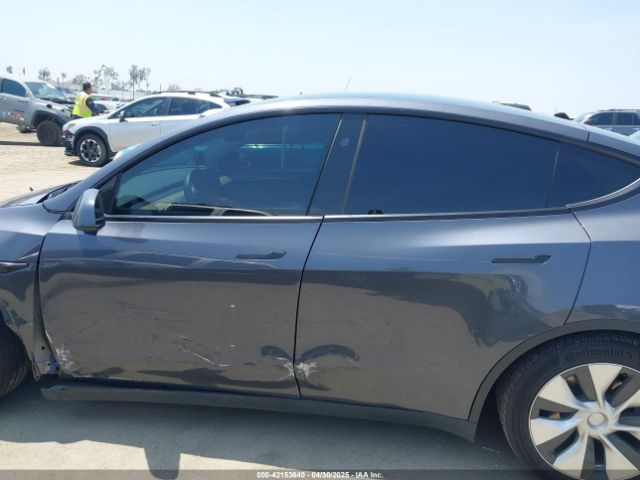 7SAYGAEE3PF871904 Tesla Model Y