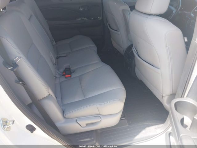 5FNYF8H0XKB000774 Honda Passport Elite