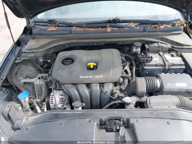 5NPD84LFXHH025729 Hyundai ELANTRA SE
