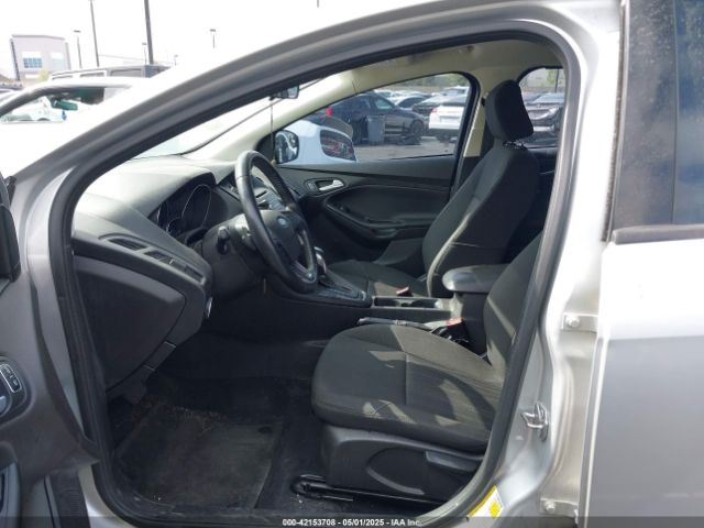 1FADP3K23FL380218 Ford FOCUS SE