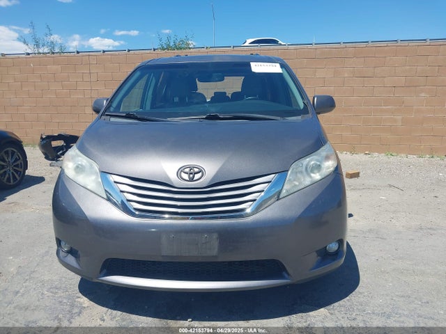 5TDYK3DCXGS722960 Toyota Sienna Xle 8 Passenger