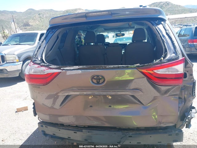 5TDYK3DCXGS722960 Toyota Sienna Xle 8 Passenger