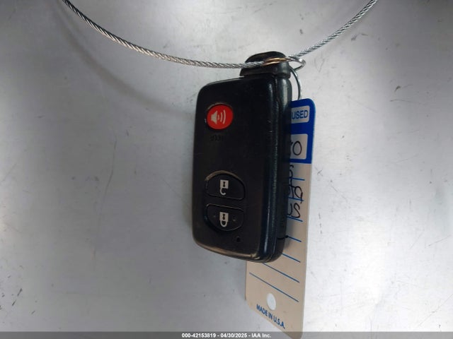 JTDKN3DU0F0460986 Toyota Prius Three