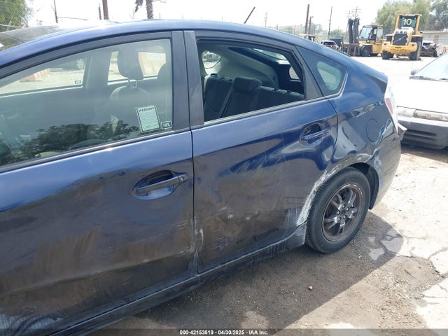 JTDKN3DU0F0460986 Toyota Prius Three