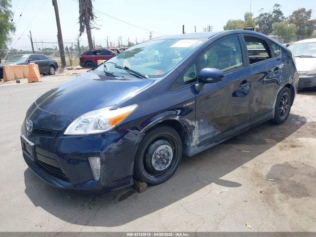 JTDKN3DU0F0460986 Toyota Prius Three