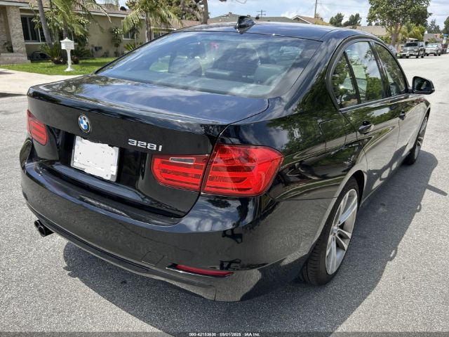 WBA3C1C52EK108680 BMW 328I