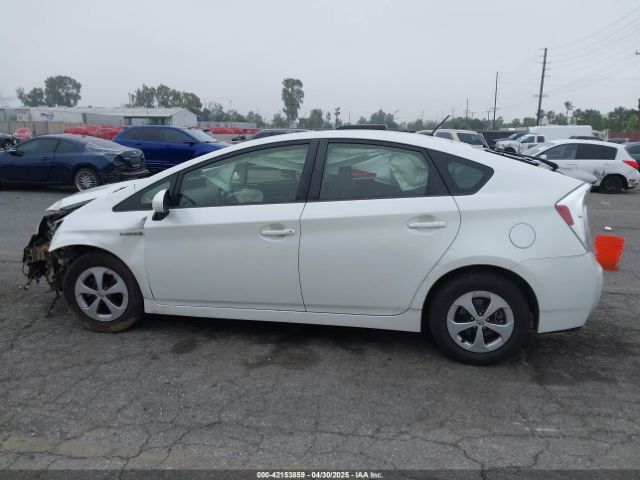 JTDKN3DU7F1987644 Toyota Prius Two