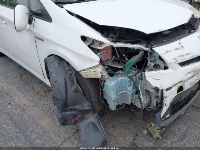 JTDKN3DU7F1987644 Toyota Prius Two