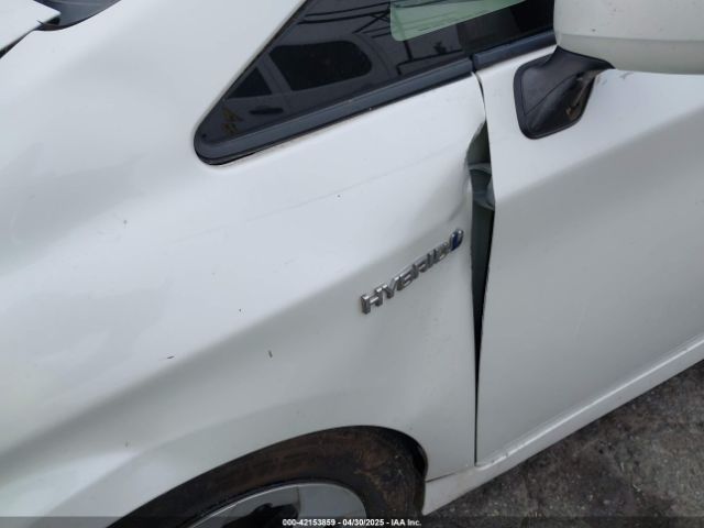 JTDKN3DU7F1987644 Toyota Prius Two