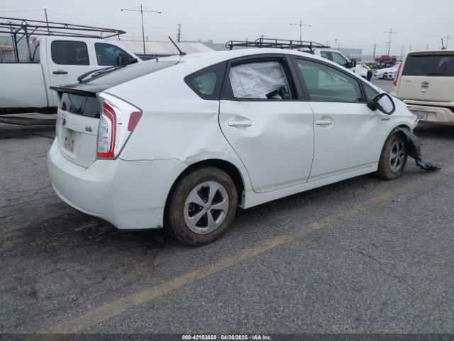 JTDKN3DU7F1987644 Toyota Prius Two