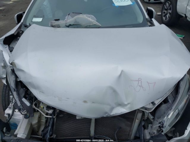 5YFBURHE2HP608878 Toyota COROLLA LE