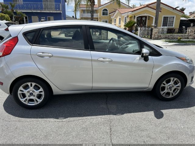 3FADP4EJ8FM167515 Ford FIESTA SE