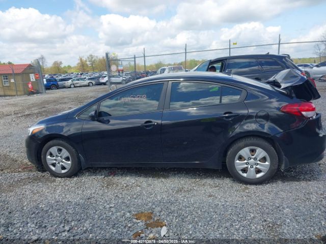 3KPFK4A71JE227777 KIA FORTE LX