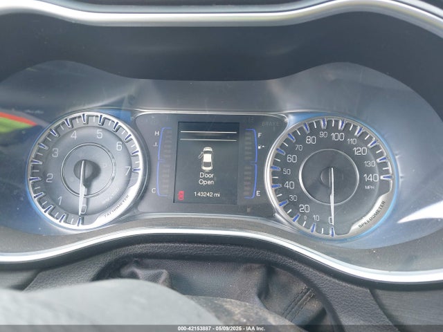 1C3CCCAB3FN552405 Chrysler 200 Limited