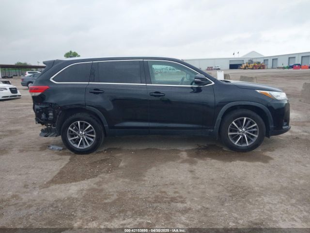 5TDJZRFHXKS573838 Toyota Highlander Xle