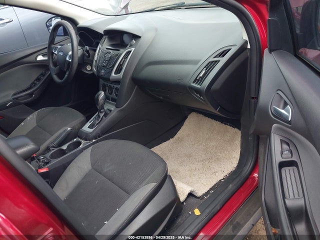 1FADP3K26EL333909 Ford FOCUS SE